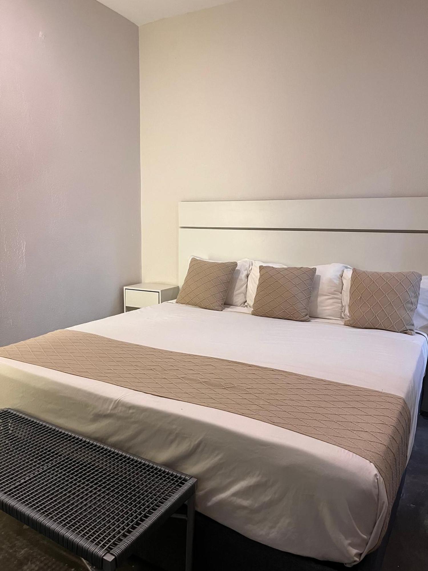 Aura Hotel B&B Tlaquepaque Екстер'єр фото