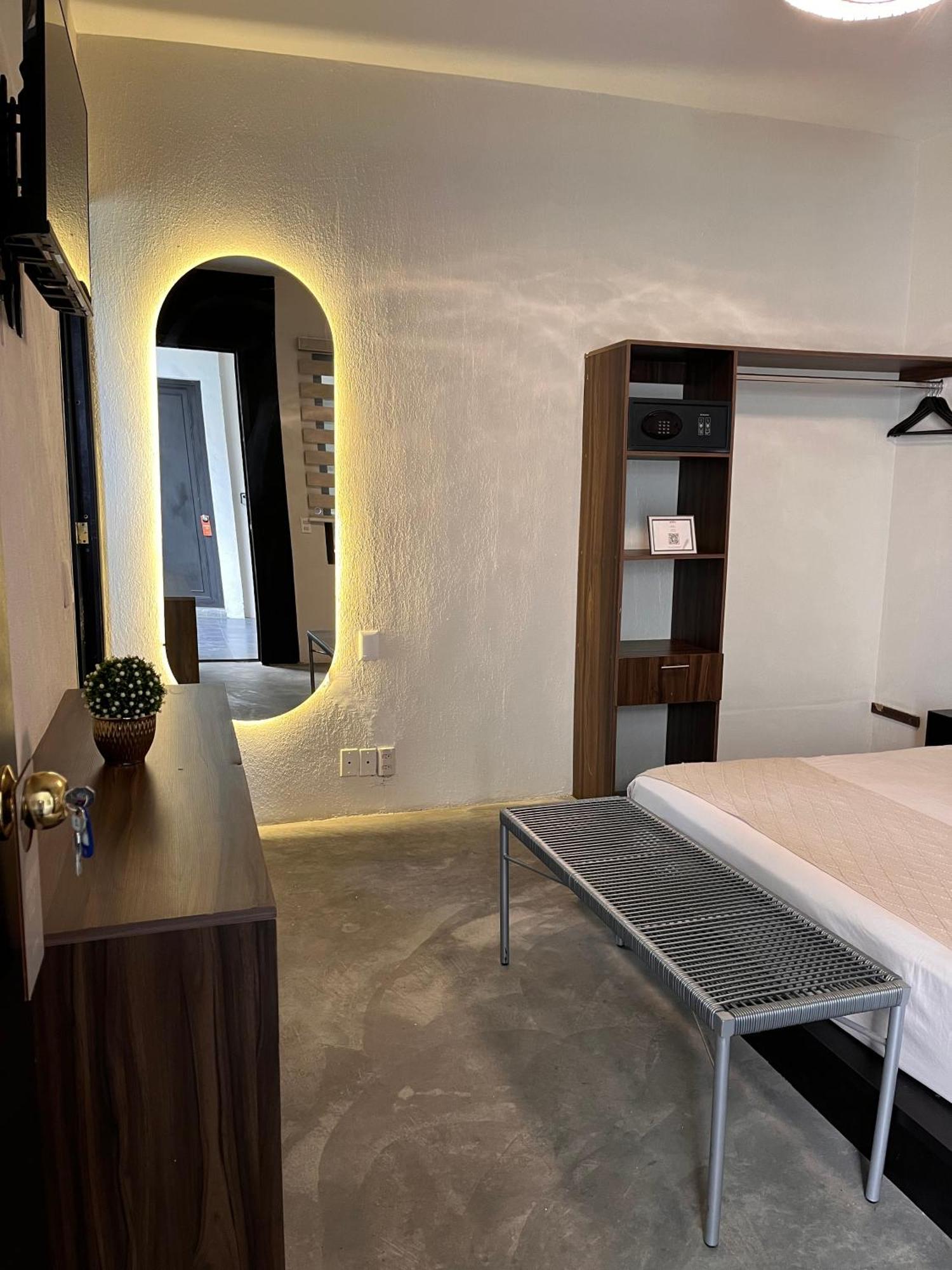 Aura Hotel B&B Tlaquepaque Екстер'єр фото